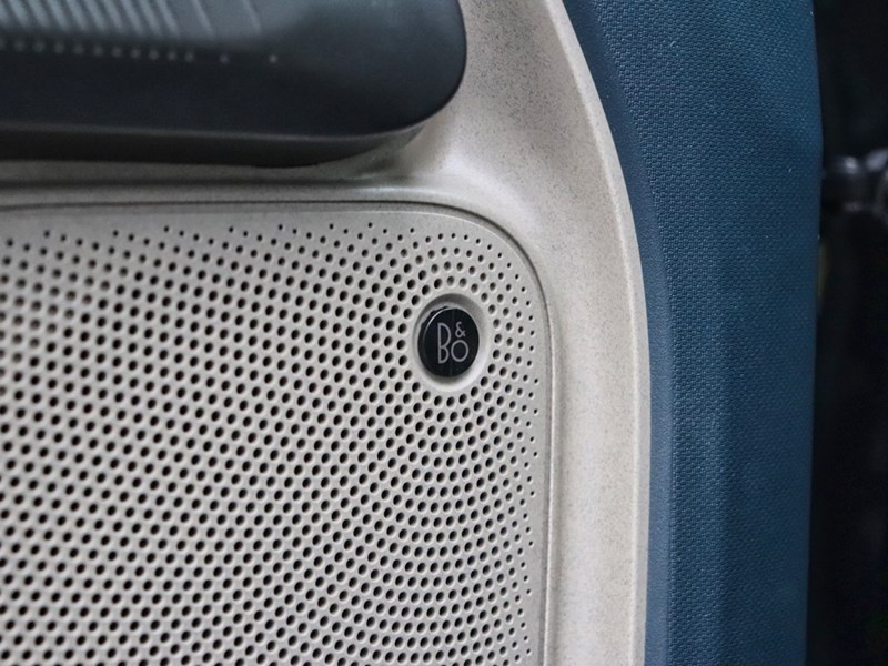 2026 Ford Maverick LARIAT | AWD | HYBRID | ROOF | 4K TOW | PWR SLD WI