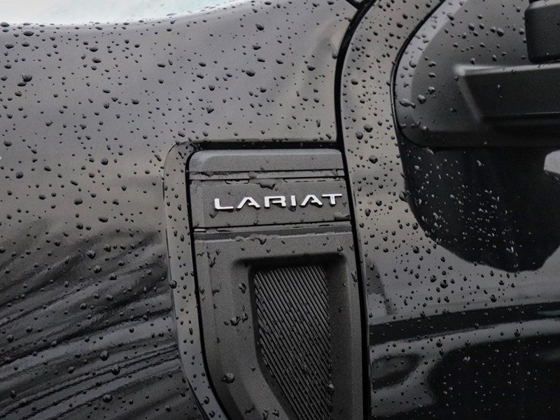 2026 Ford Maverick LARIAT | AWD | HYBRID | ROOF | 4K TOW | PWR SLD WI