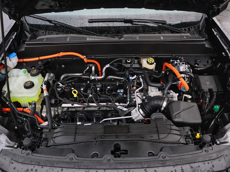 2026 Ford Maverick LARIAT | AWD | HYBRID | ROOF | 4K TOW | PWR SLD WI