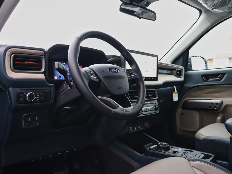 2026 Ford Maverick LARIAT | AWD | HYBRID | ROOF | 4K TOW | PWR SLD WI