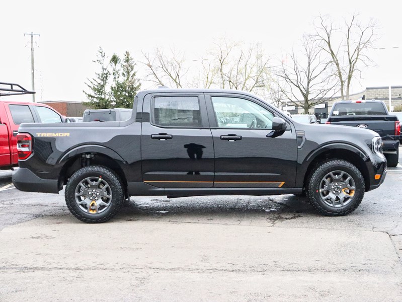 2026 Ford Maverick Tremor | AWD | 2.0L | ROOF | PWR SLD R WNDOW