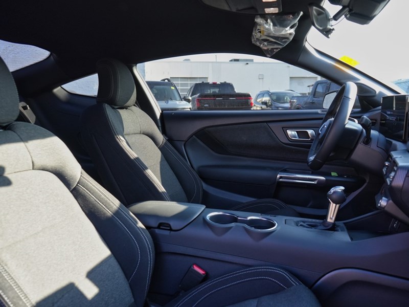 2026 Ford Mustang EcoBoost | 2.3L | 100A | 10-SPD AUTO | 18s