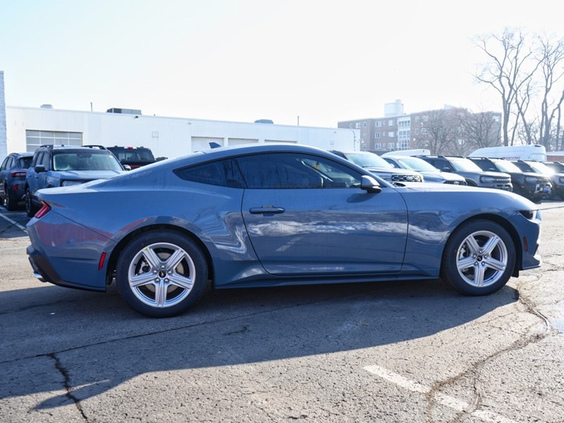 2026 Ford Mustang EcoBoost | 2.3L | 100A | 10-SPD AUTO | 18s
