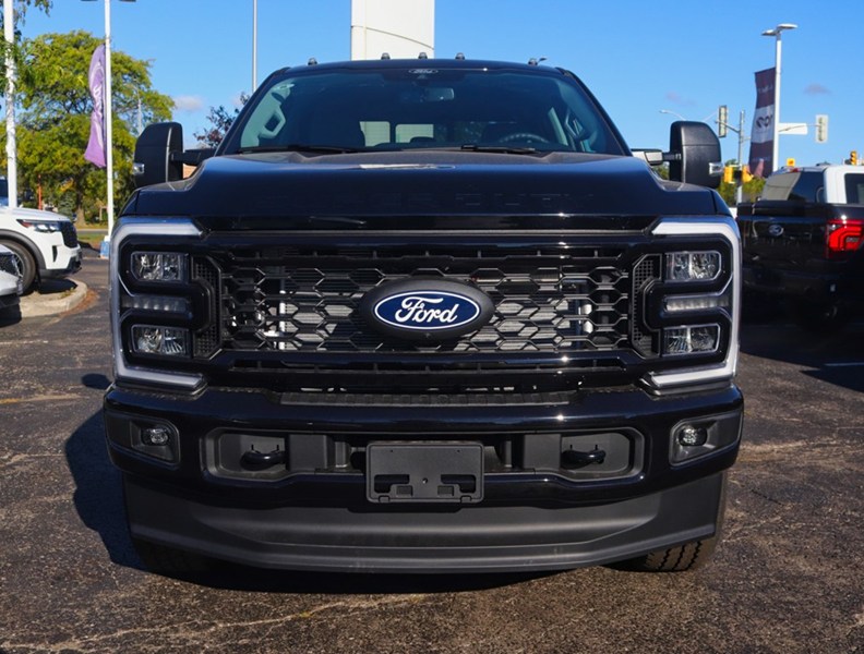2027 Ford Super Duty F-250 SRW XLT | 4X4 | 7.3L | BLK PKG | PREM PKG | FX4