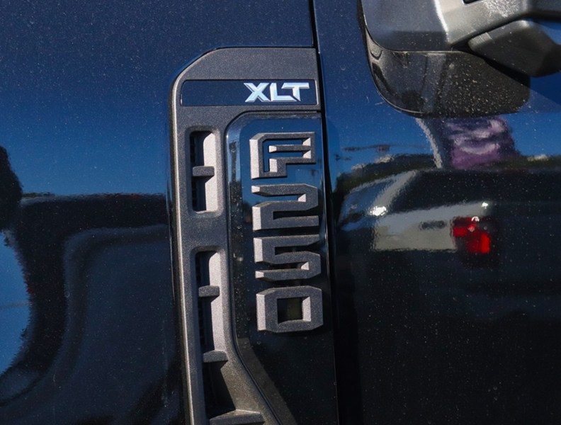 2027 Ford Super Duty F-250 SRW XLT | 4X4 | 7.3L | BLK PKG | PREM PKG | FX4