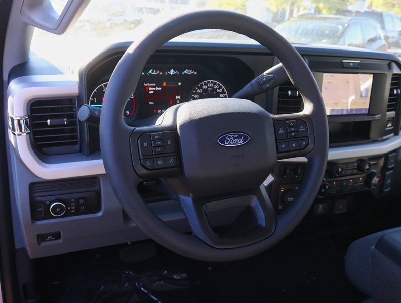 2027 Ford Super Duty F-250 SRW XLT 4WD Reg Cab 8' Box