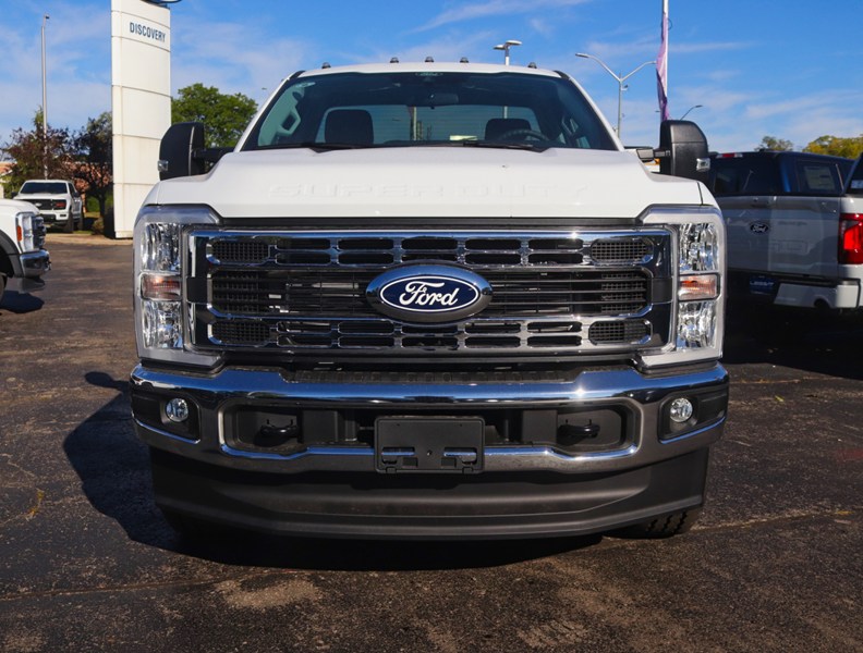2027 Ford Super Duty F-250 SRW XLT 4WD Reg Cab 8' Box