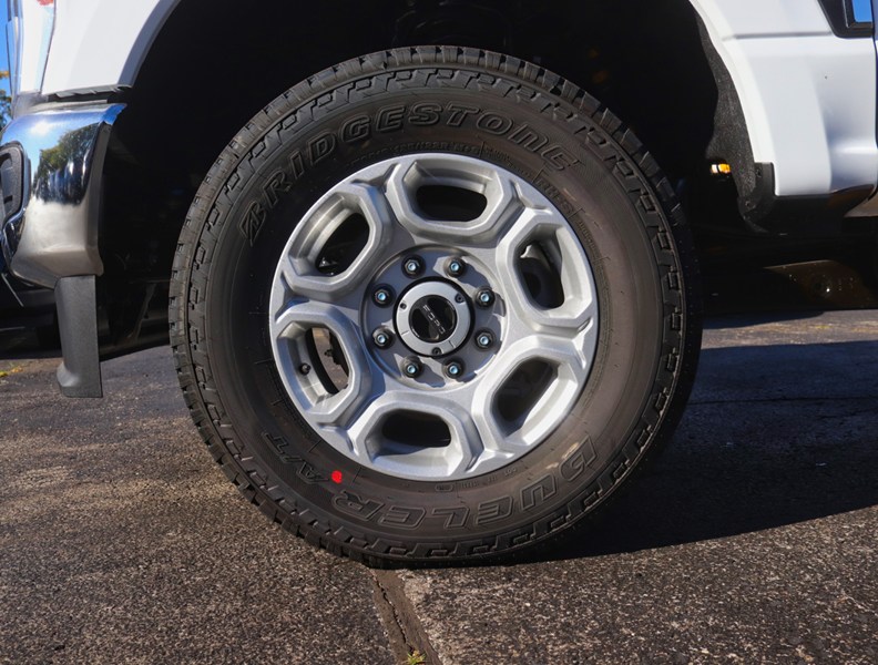 2027 Ford Super Duty F-250 SRW XLT 4WD Reg Cab 8' Box