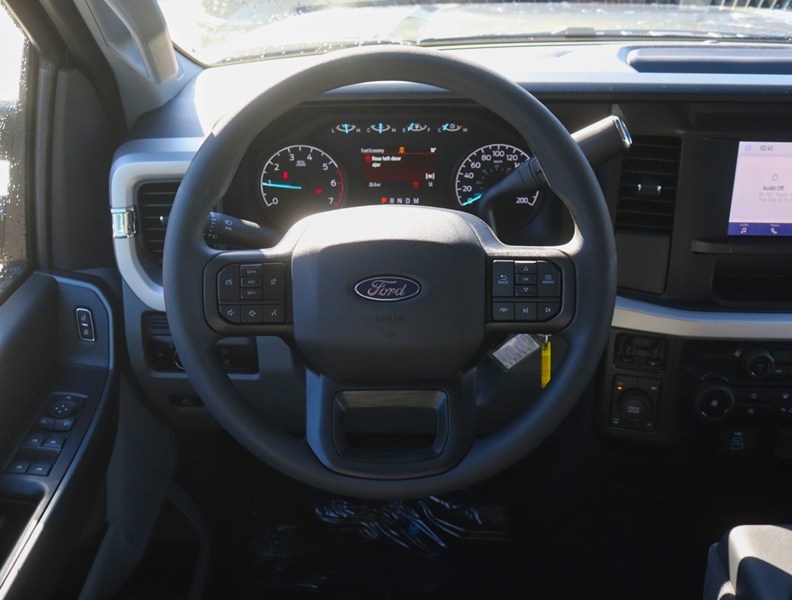 2027 Ford Super Duty F-250 SRW XLT 4WD Crew Cab 6.75' Box