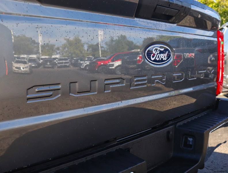 2027 Ford Super Duty F-250 SRW XLT 4WD Crew Cab 6.75' Box