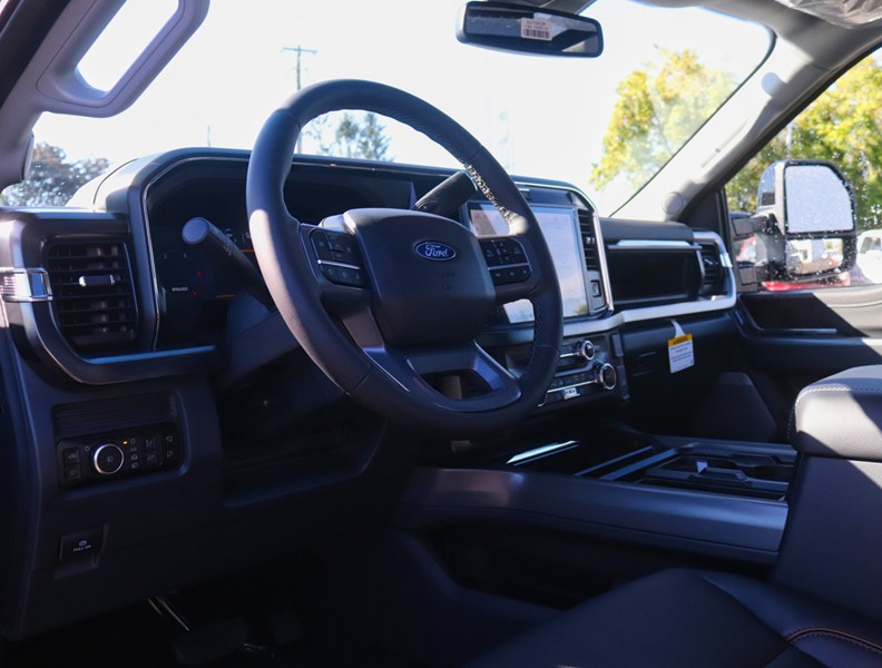 2027 Ford Super Duty F-250 SRW LARIAT 4WD Crew Cab 6.75' Box