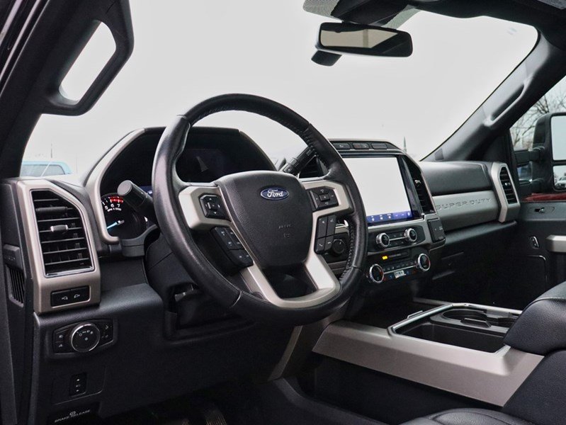 2022 Ford F-250 LARIAT | 4X4 | 7.3L | BLK PK | ROOF | FX4 | 20s