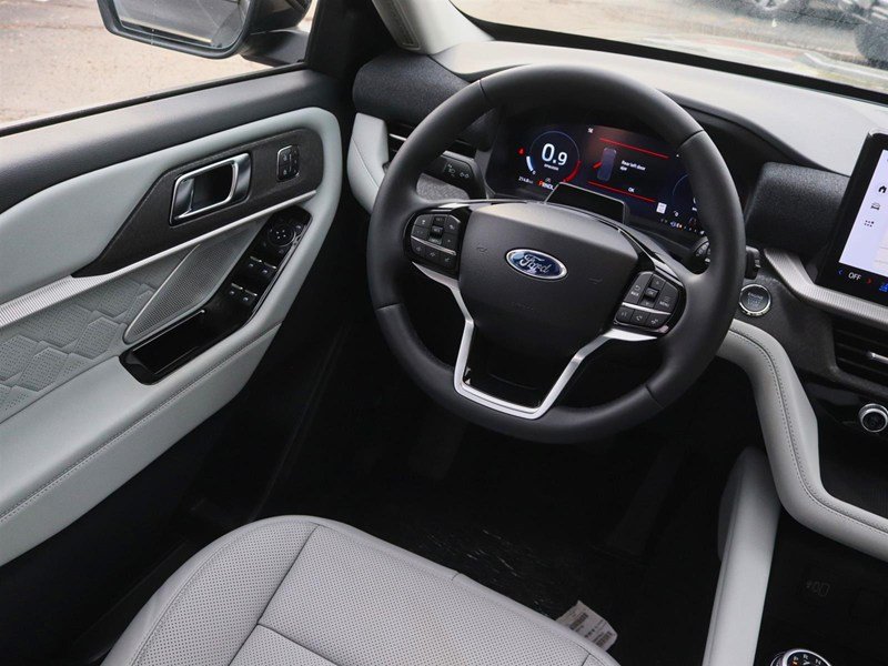 2026 Ford Explorer Platinum | 4WD | LUX LTHR | CONN PKG | 21s