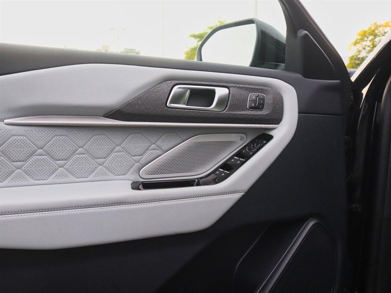 2026 Ford Explorer Platinum | 4WD | LUX LTHR | CONN PKG | 21s
