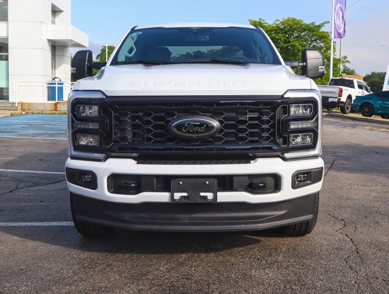 2026 Ford Super Duty F-250 SRW XLT | 4X4 | 6.8L | PREM PKG | BLK PKG | CONSOLE