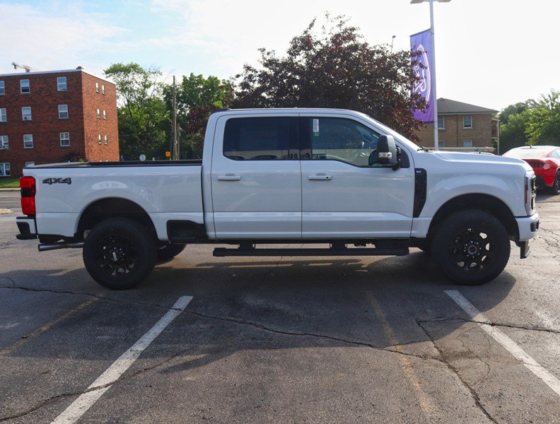 2026 Ford Super Duty F-250 SRW XLT | 4X4 | 6.8L | PREM PKG | BLK PKG | CONSOLE