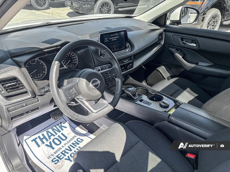 2024 Nissan Rogue AWD SV Moonroof