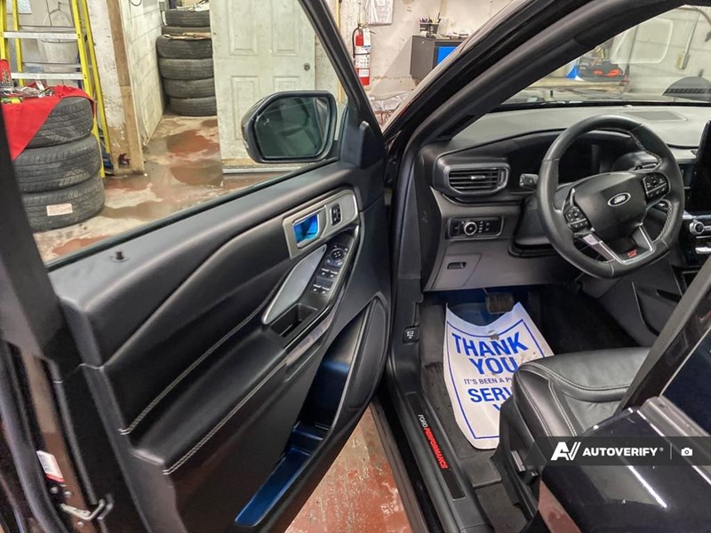 2023 Ford Explorer ST 4WD