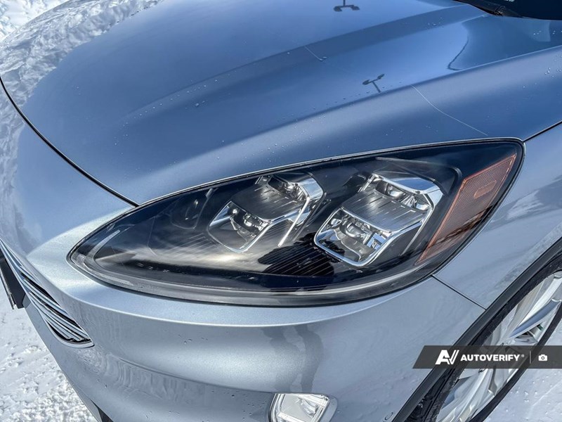 2022 Ford Escape Titanium Hybrid AWD