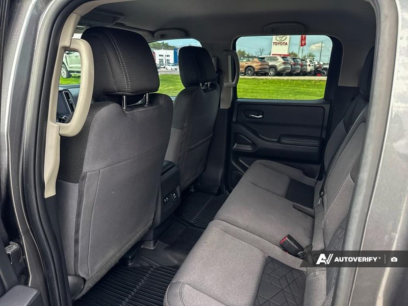2025 Nissan Frontier Crew Cab 4x4 Long Bed SV