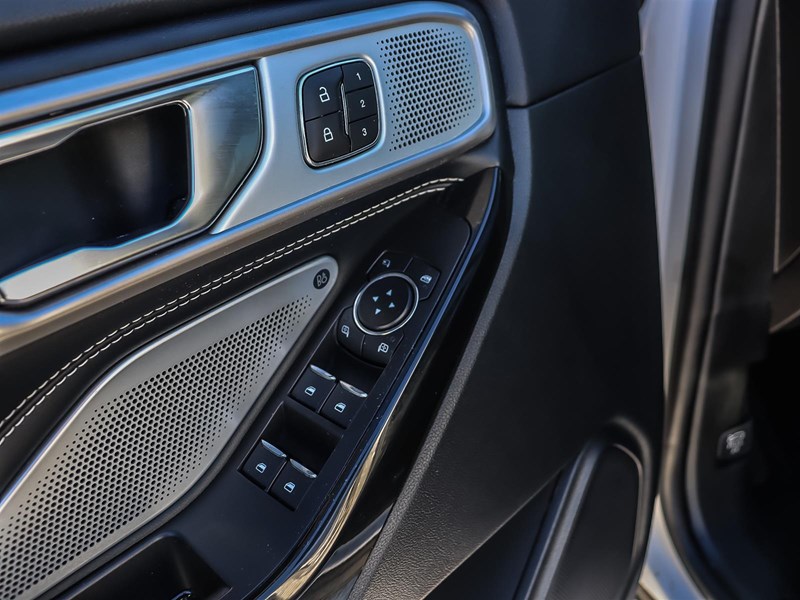 2022 Ford Explorer ST 4WD