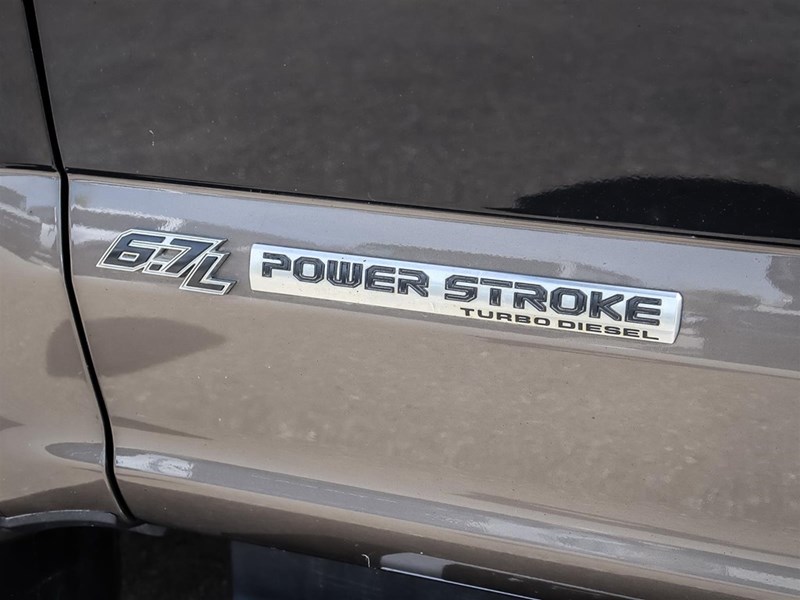 2022 Ford F-250 LARIAT 4WD Crew Cab 6.75' Box
