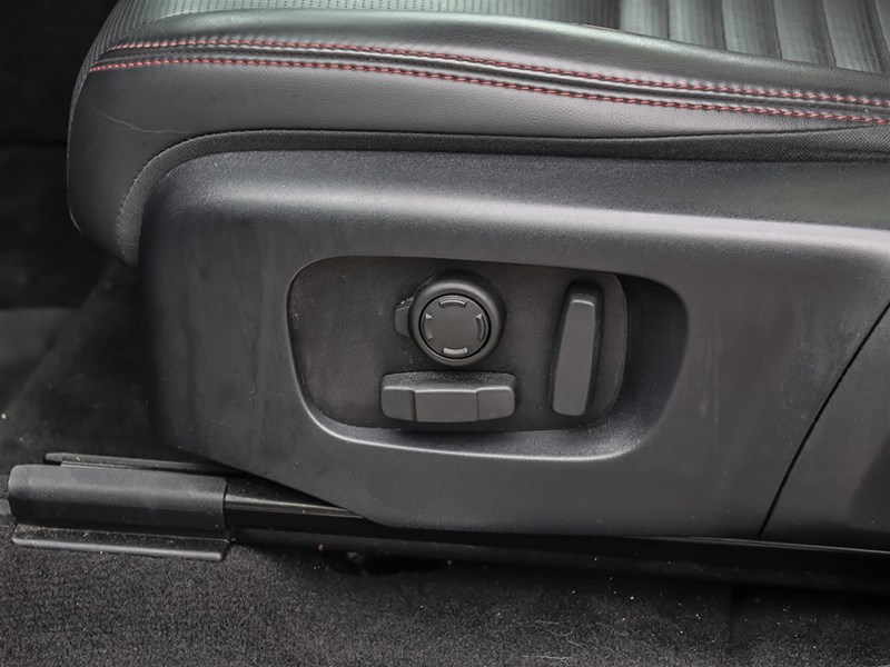 2023 Land Rover Discovery Sport R-Dynamic HSE 4WD