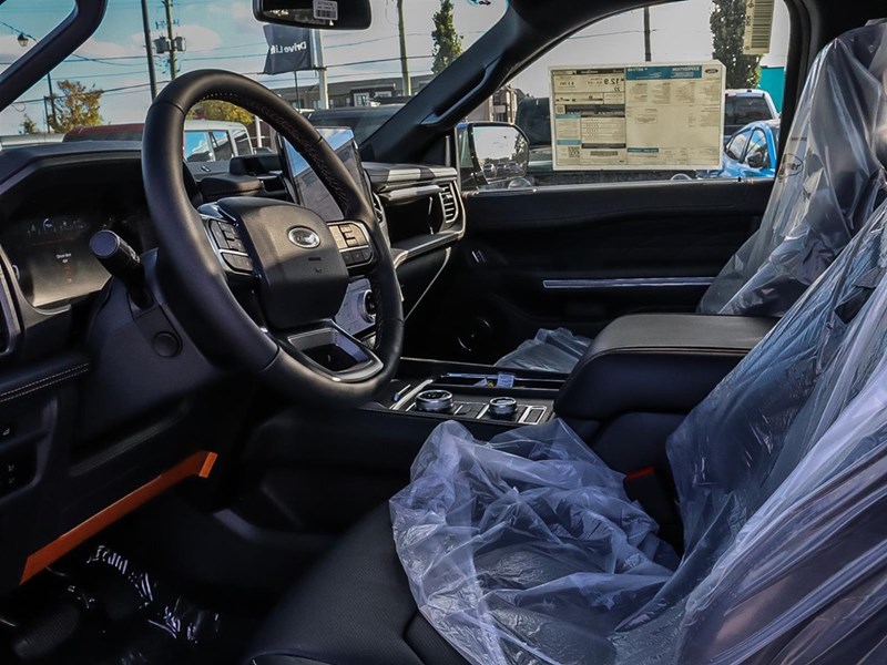 2024 Ford Expedition Max Platinum Max 4x4| BLUE CRUISE| 2ND ROW CAPTAINS