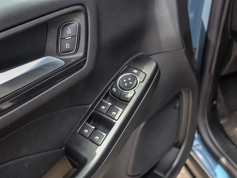 2025 Ford Escape ST-Line AWD HEV