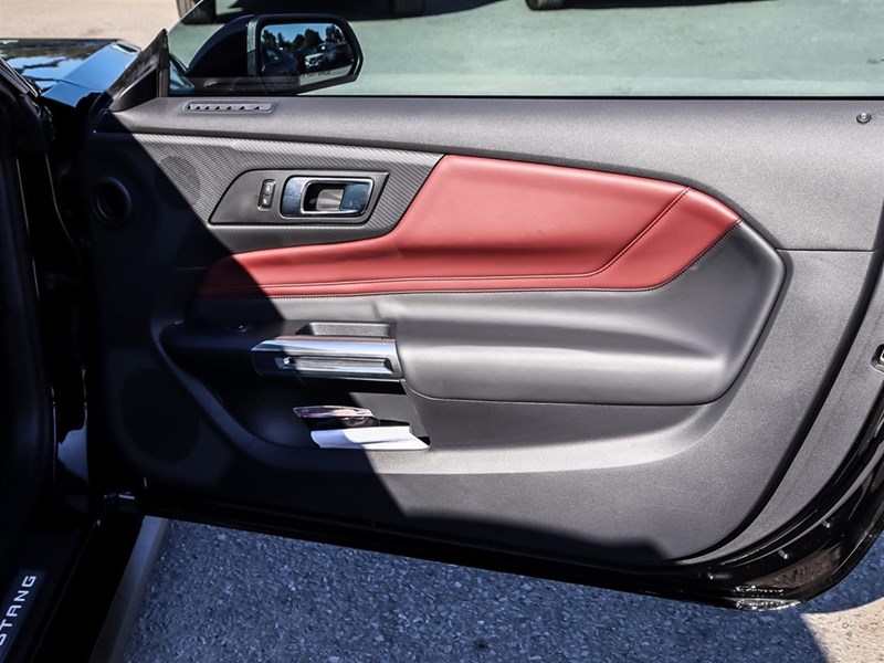 2025 Ford Mustang GT Premium Fastback