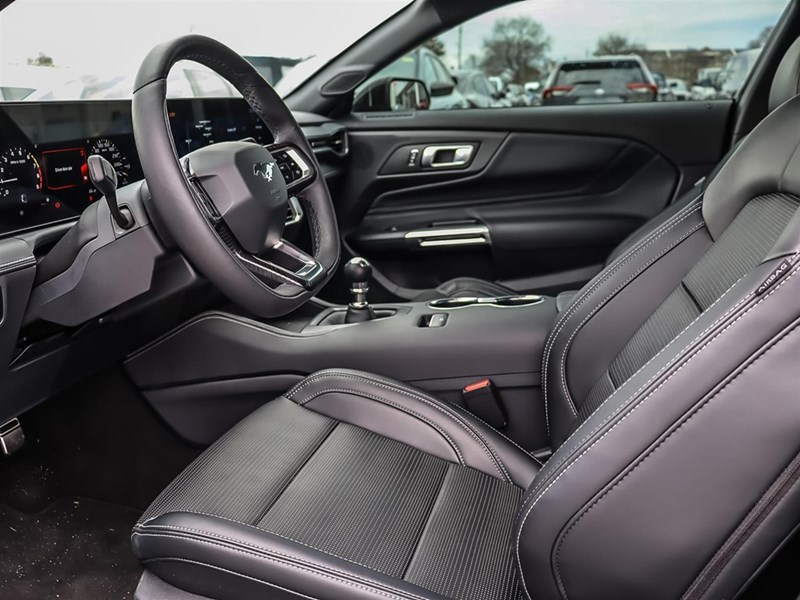 2025 Ford Mustang GT Premium Fastback