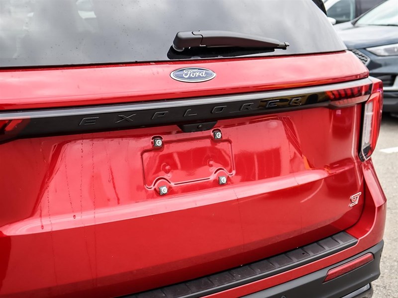 2026 Ford Explorer ST 4WD