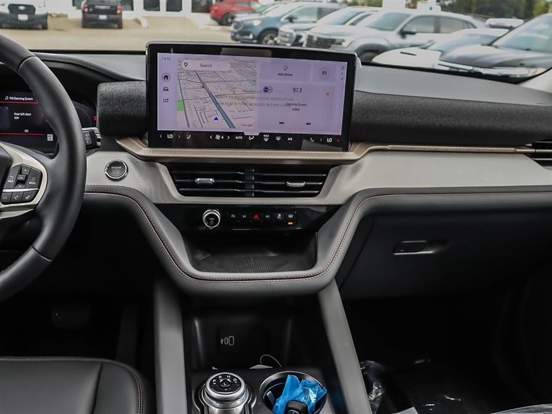 2026 Ford Explorer Active w/200A Pkg 4WD