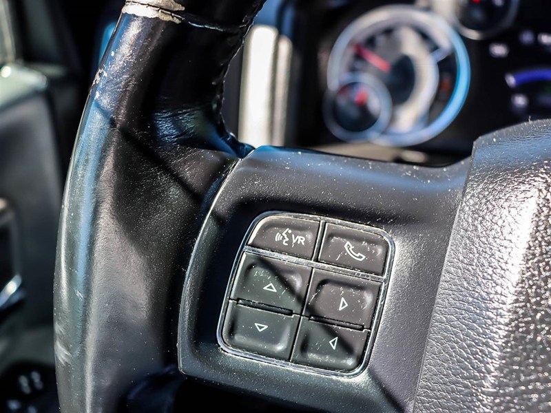 2019 RAM 1500 Classic SLT 4x4 Crew Cab 5'7