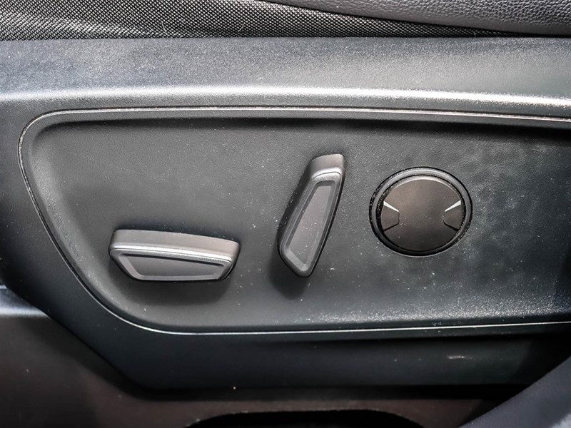 2021 Ford Escape Titanium Hybrid AWD