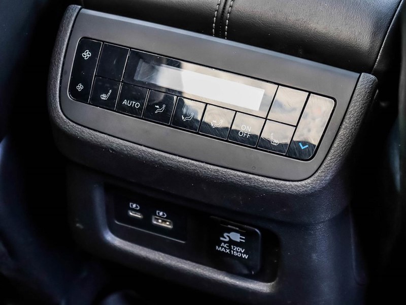 2022 Nissan Pathfinder Platinum 4WD