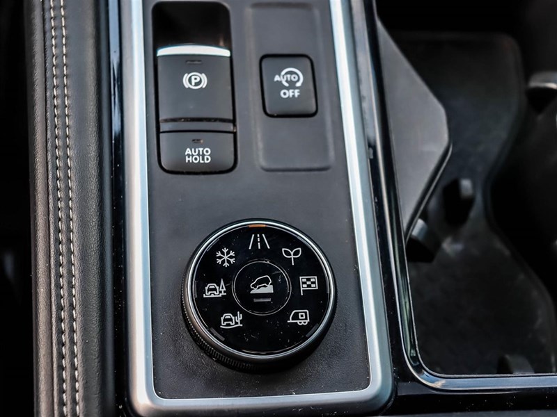 2022 Nissan Pathfinder Platinum 4WD