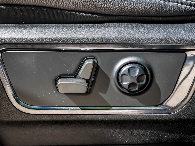 2022 RAM 1500 Limited 4x4 Crew Cab 5'7