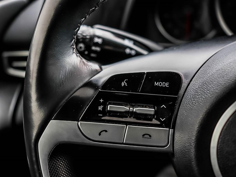 2023 Hyundai Elantra Preferred IVT