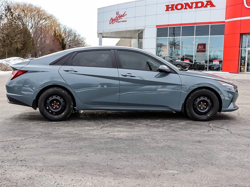 2023 Hyundai Elantra Preferred IVT