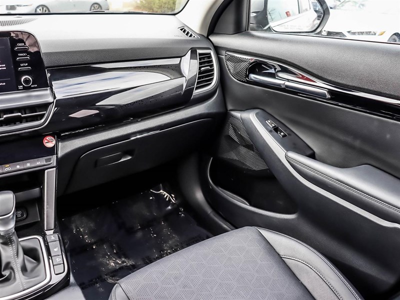 2025 Kia Seltos EX AWD