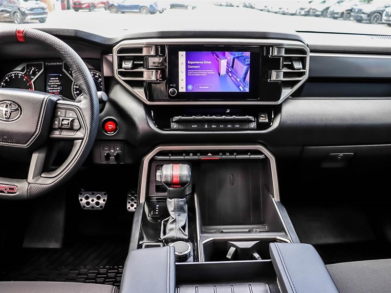 2026 Toyota Tundra 4x4 Crewmax SR