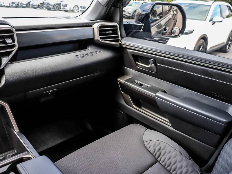 2026 Toyota Tundra 4x4 Crewmax SR