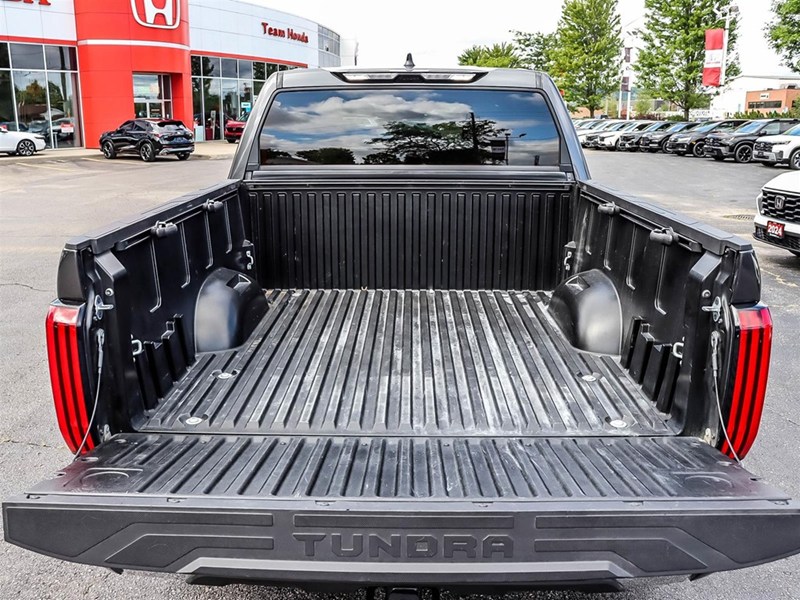 2026 Toyota Tundra 4x4 Crewmax SR