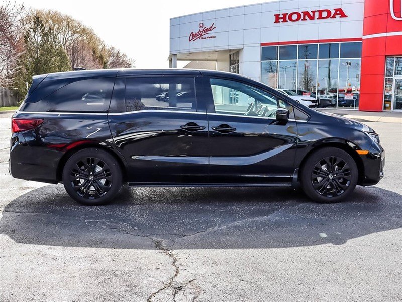 2025 Honda Odyssey Black Edition Auto