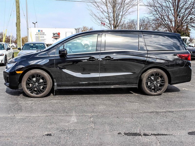 2025 Honda Odyssey Black Edition Auto