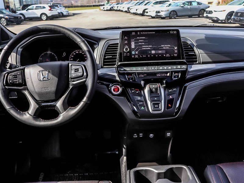 2025 Honda Odyssey Black Edition Auto