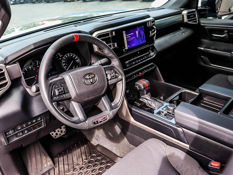 2026 Toyota Tundra 4x4 Crewmax SR