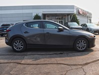 2019 Mazda Mazda3 Sport GS AUTO/15 SERVICES/ONE OWNER/NO ACCIDENT/LOW KM