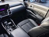2022 Kia Sorento SX AWD w/Black Leather